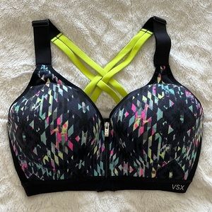 Victoria secret sports bra size 32D